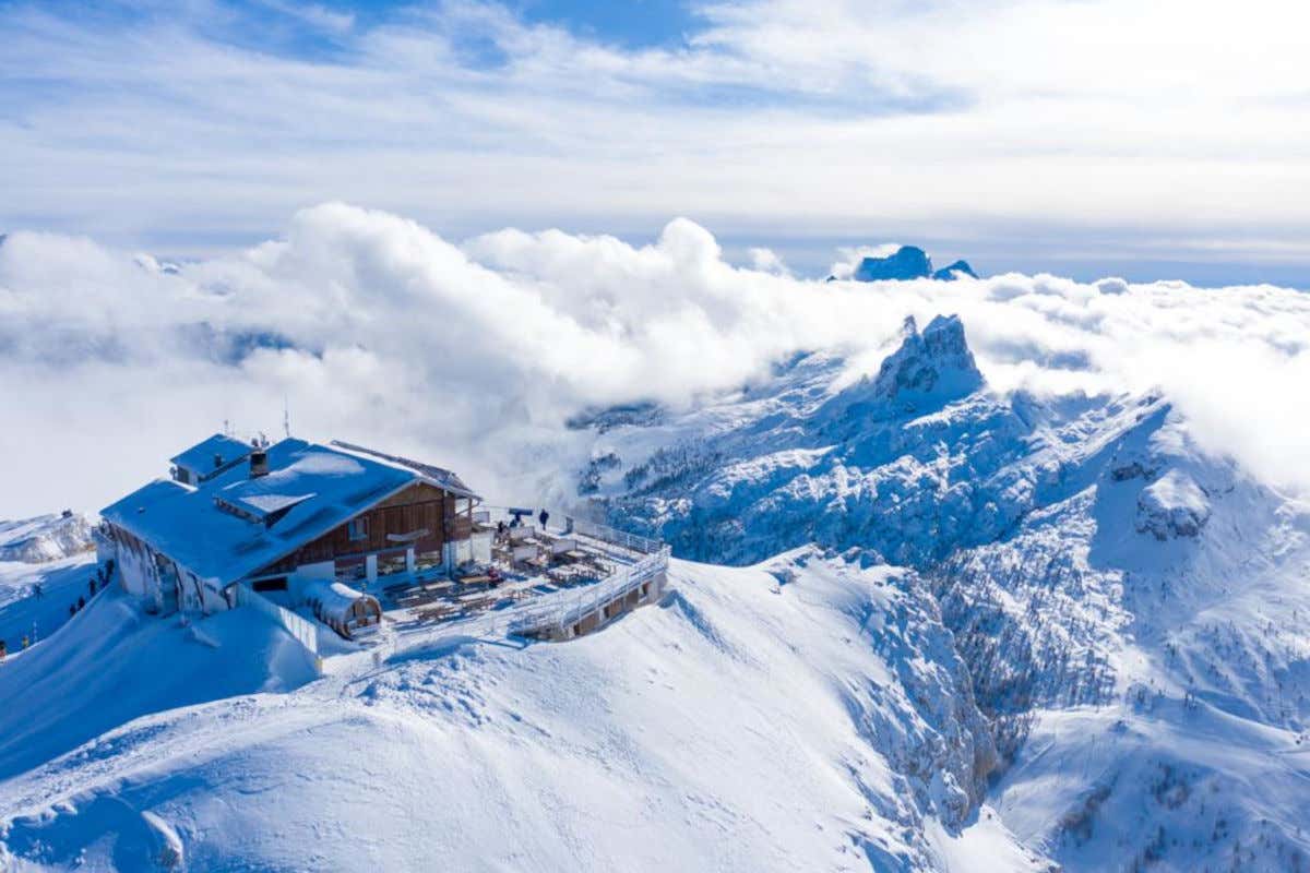 Rifugi gourmet in quota attacco alla montagna o ancora di salvezza?